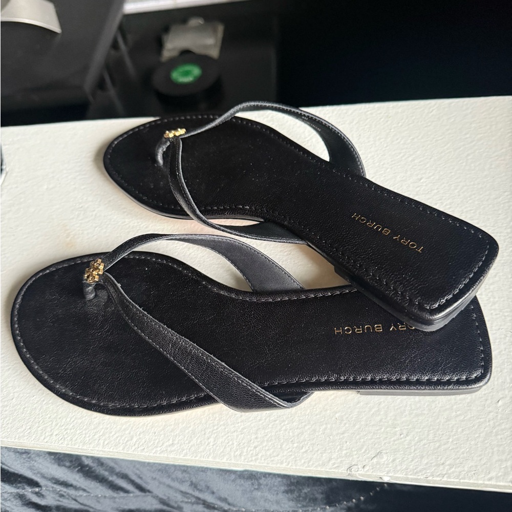 Tory Burch Black Leather Flip Flops W/Size 8 - Picture 3 of 6
